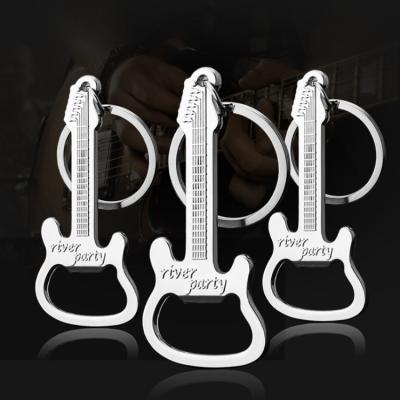 China Customized Logo Design Metal Instrument Guitar Violin Guitar Bottle Opener Key Chain Manufacturer Souvenir Gifts Promotion Te koop