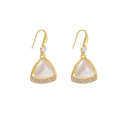 China CLASSIC Women Fashion Accessories Triangle Pearl Full Diamond Earrings for sale