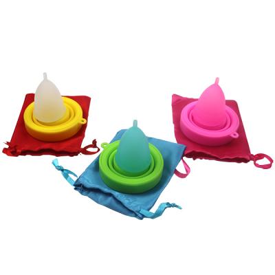 China Feminine Hygiene Menstrual Cup Medical Grade Silicone, Folding Reusable Menstrual Cup Set for sale