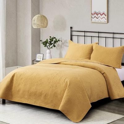 China Jacquard Luxury Cheap Polyester Quilted Style Queen Size Bed Spread Embossed Set for sale