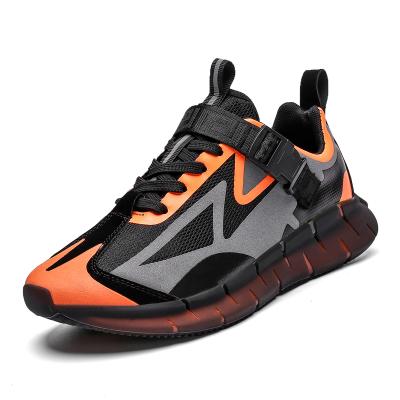 China 2020 Fashion Men's Running Shoes Luminous Shoes Anti-slippery Non-slip Wear-resistant Casual Sports Shoes for sale