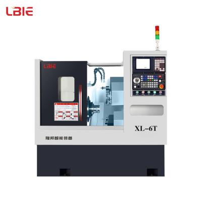 China Máquina de torno CNC multifuncional industrial fácil de operar com controlador Syntec à venda