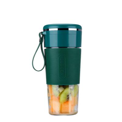 China Easy Operate Portable Glass Juicer Usb Charging Small Automatic Juicer Logo Juicer Cup Custom Made for sale