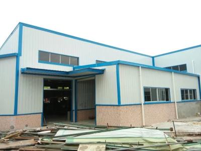 China Light Weight Steel Fabricated Buildings , Galvanizing Pre Manufactured Steel Buildings for sale