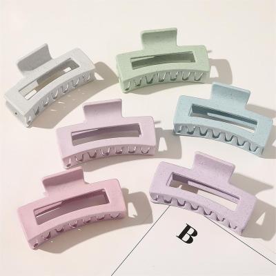 China Big hair claw clips Mengxin neutral daisy 12 color cow print large matte resin loop marble big square hair claw clips acrylic cute for women for sale