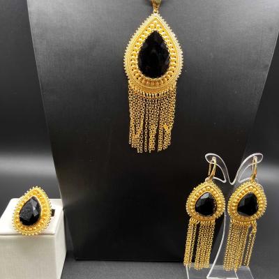 China FASHIONABLE Wholesale Pearl Gem High Quality 18K Gold Fashion Jewelry Accessories Female Jewelry Set Fringe for sale