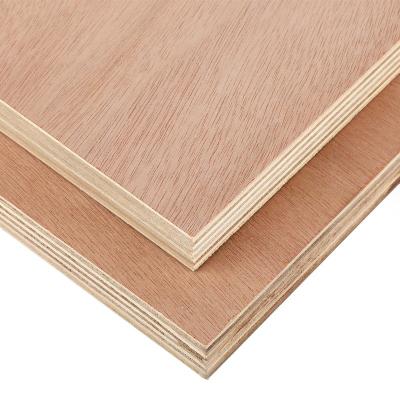 China Exterior Combi Core Hardwood Poplar Furniture Grade Birch UV Coated Plywood for sale