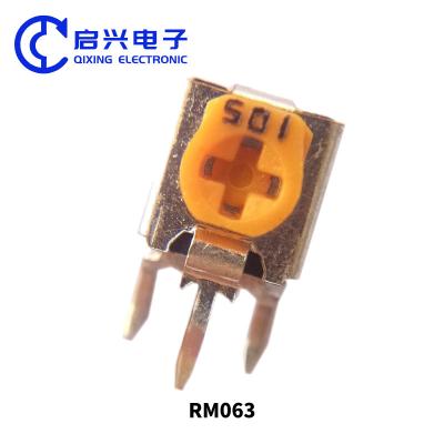 China RM063 Gele verstelbare weerstand Verticaal WH06-1C Horizontaal WH06-2C Potentiometer 1K 5K 20K 100K 102 103 205 Te koop