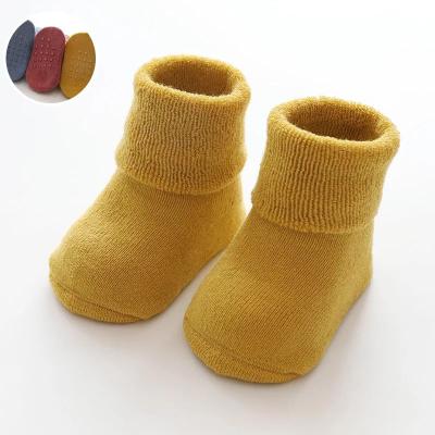 China QUICK DRY baby bangs cotton floor sock fashion girls shorts solid color breathable novelty cute ankle socks for sale