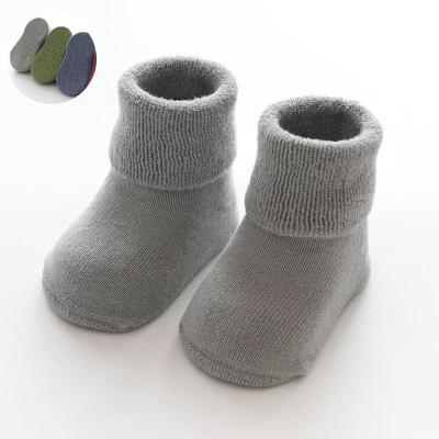 China Non-slip floor baby socks grip sports toddler socks different colors baby sock short non anti QUICK DRY summer for sale