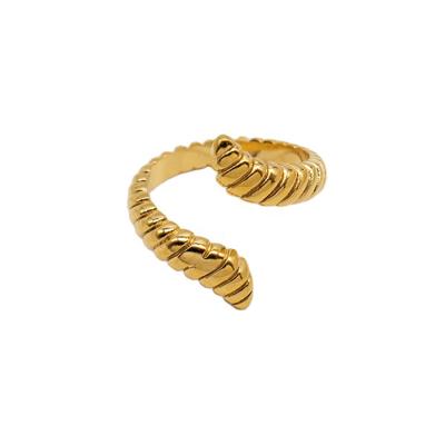 China Serpentine Lines Ring Open Vintage High Quality Creativity Grain Ox Horn 18k Gold Plated Stainless Steel Ring for sale