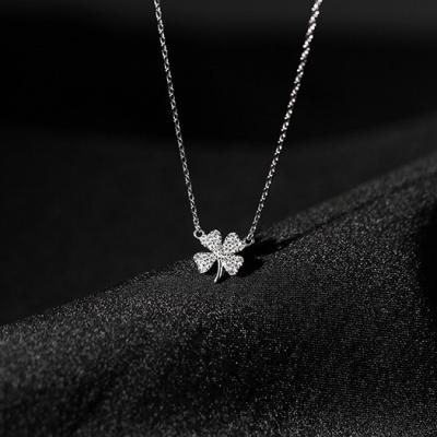 China FASHIONABLE S925 Sterling Silver Necklace Delicate Inlaid Diamond Zircon Clover Pendant Necklace for sale