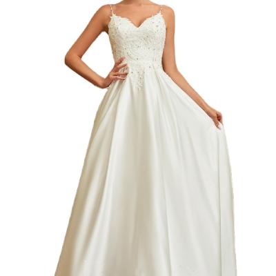 China Princess V-neck Sweep Train Satin Anti-Static Lace Wedding Dress With Lace Beading Sequins Pockets for sale