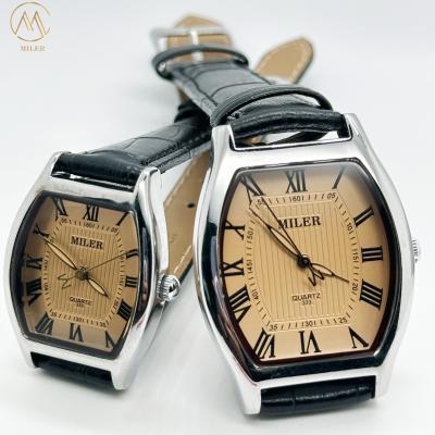 China Elegant Analog Stylish Couple Watch With 40mm Dial Luminous And Leather Band for sale