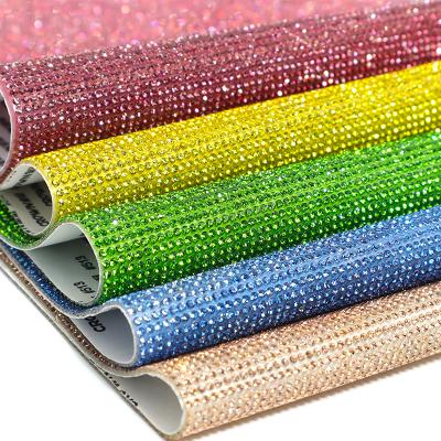 China Wholesale Eco-friendly 24*40cm Bling Crystal Rhinestone Sicker Sheets For Self Adhesive Glass Clothes en venta