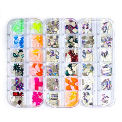 China Fashionable High Quality 12 Grids Multi Shapes Colored Rhinestones Rhinestones Nail Art Crystal ab en venta