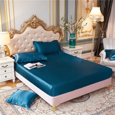 China Anti-Pulling Multi-size Solid Color Silk Polyester Flat Sheet Soft Three-Piece Set Mattress Cover for sale