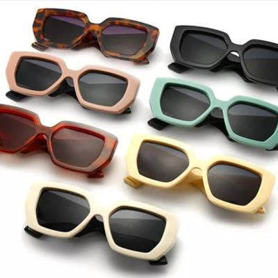 China Fahion retro sunglasses ladies eyewear shades sunglasses polarized y2k luxury sunglasses stock lenses for sale