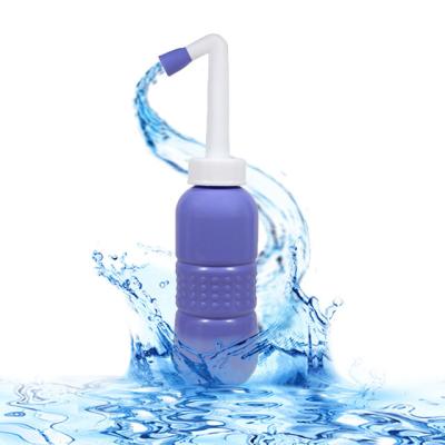 China Modern Purple Color 450ml Easy Care Bidet Portable Handheld Eva Peri Bottle For Baby Care for sale