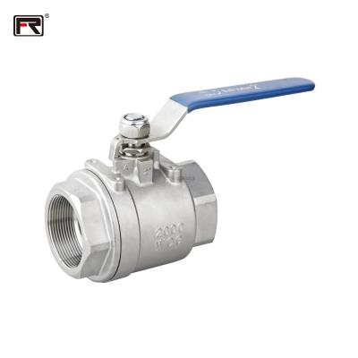 China Factory wholesale safe and durable manual tri flange SS304 SS316 NPT/BSPT cf8m 2 pieces lockable ball valves for sale