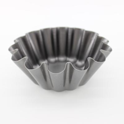 China Viable Factory Directly Offered Carbon Steel Flower Cake Bundt Pan Metal Cake Mold Non-Stick Small Size Pan for sale