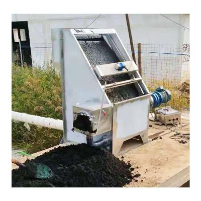 China Farm animal dewatering machine/cow manure dryer machine/oblique type dry and wet screen manure separator spent for sale