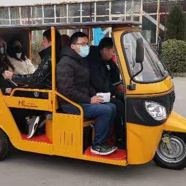 China Passenger Gasoline Passenger Travel Tricycle With Thrown Tricycle for sale