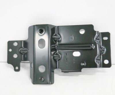 China Wholesale With High Quality And Low Price Backing Plate Sheet Car Shock Absorber Clamping Bracket Parts LR036846 16*5*3cm for sale