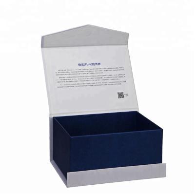 China Recycled Materials Paper Magnetic Closure Cardboard Box For Business Cards Packaging for sale