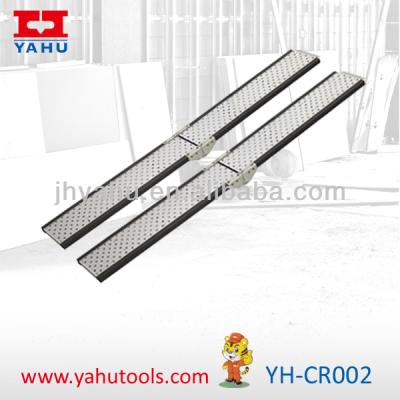 China Light-weighted and foldable aluminum and steel car aluminum ramp for sale, easy for storage and carry for sale