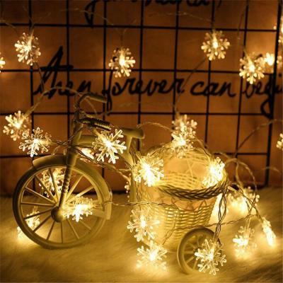 China Christmas Style Snowflake Christmas Lights With String Remote LED Lights 8 Modes Battery Operated Xmas Lights Waterproof for sale