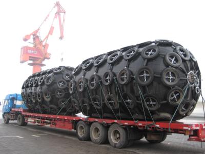 China ISO17357 Standard Marine rubber boat fender rubber marine D3.3 * L6.5m for sale