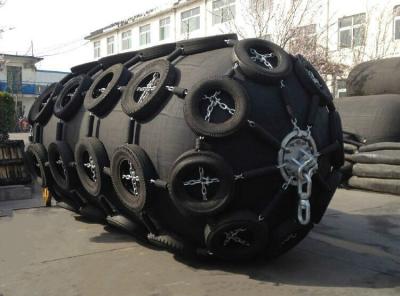 China Low reaction Pneumatic marine fenders , rubber fendering for boats for sale