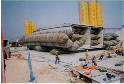 China Saco hinchable de goma marino de la alta seguridad para los trabajos de ingeniería y los objetos costeros de la construcción en venta