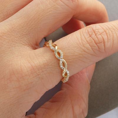 China New CLASSIC gold style couples ring with zircon hot sale fashion jewelry wedding ring pearl ring for sale