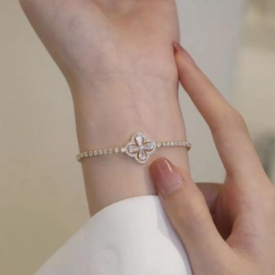 China Vintage best-selling light gold zircon bracelet four leaf clover bracelet jewelry luxury micro-inlaid diamond crystal bracelet for sale