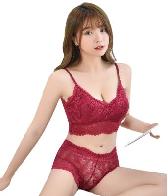 China Breathable hot sale seamlesss padded tube top bra set wire free beauty back lace bra and panty set for sale