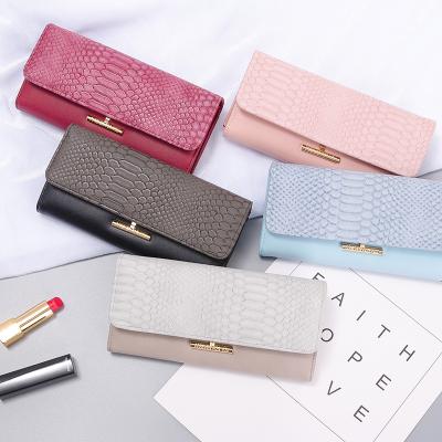 China Wireless Filling Customized New Design Wallets Luxury Women Long Wallet Crocodile Patterns Ladies Clutch Bag for sale