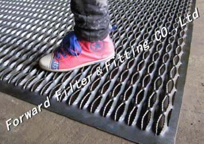 China Light - Weight Galvanize Anti Skid Plate / Stainless Steel Perforated Sheet for sale