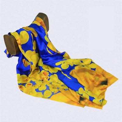 China Custom Fashion Square Ladies Logo Satin Silk Scarf Digital Printed Bulk for sale