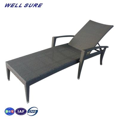 China Modern Popular Luxury Product Low Seat Aluminum Frame Outdoor Garden Beach Lounge for sale