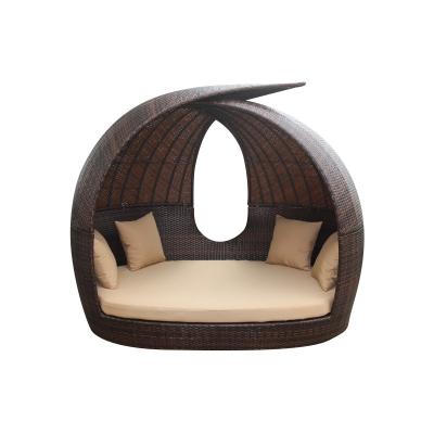 China 2021 Modern New Style Wicker Nest Pool Use Daybed Lounge Outdoor Daybed for sale