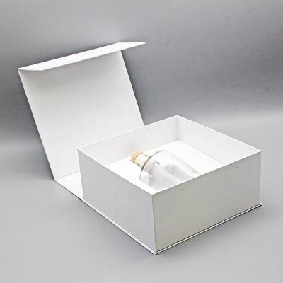 China Biodegradable Luxury Custom Design Eco-Friendly Luxury Magnetic Foldable White Good Quality Cardboard Paper Wine Packaging Gift Box for sale