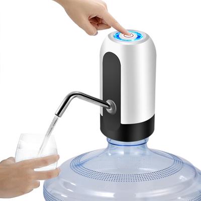 China Hotel Mini Manual Pump Bottled Hot and Cold Portable Electric Water Vending Machine Usb Rechargeable Pump for sale