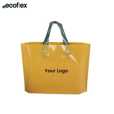 China Hot Sale Recyclable Plastic Sachet Logo Printed Die Cut Handle Customized Garment Shopping Bag for sale