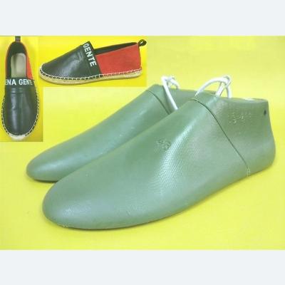 China Plastic Mens Sneaker Shoes Plastic Shoe Tips for sale