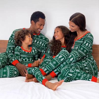 China Wholesale New Design Thermal Sleep Wear Christmas Trees Printed Pajamas Color Patchwork Christmas Family Pajama Set for sale