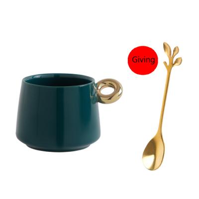 China Viable New Style Ceramic Flower Tea Cup With Gold Handle Dark Green Ceramic Cup And Saucer Set With Wooden Lid for sale