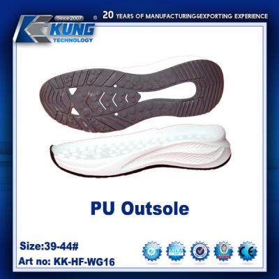 Cina PU Rubberized EVA Outer Sole Non Toxic Waterproof Rubber Traction Outsole in vendita