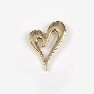 China Retro Designer Inspired Custom Jewelry Brooches And Pins Simple / Fashion Brooch Women Heart Fashion for sale